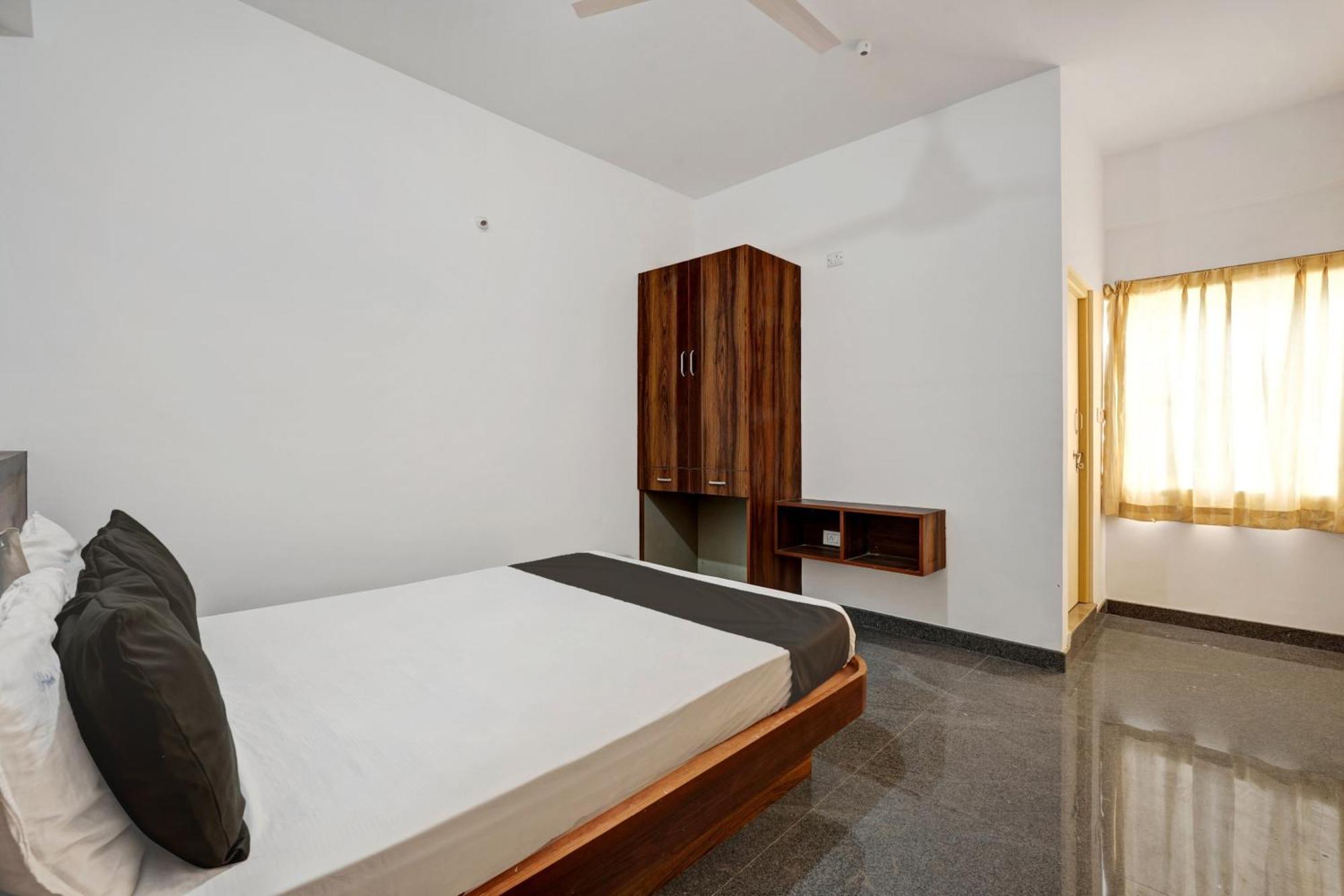 Oyo Hotel Bungalow Inn Lodging & Boarding Bangalore Luaran gambar