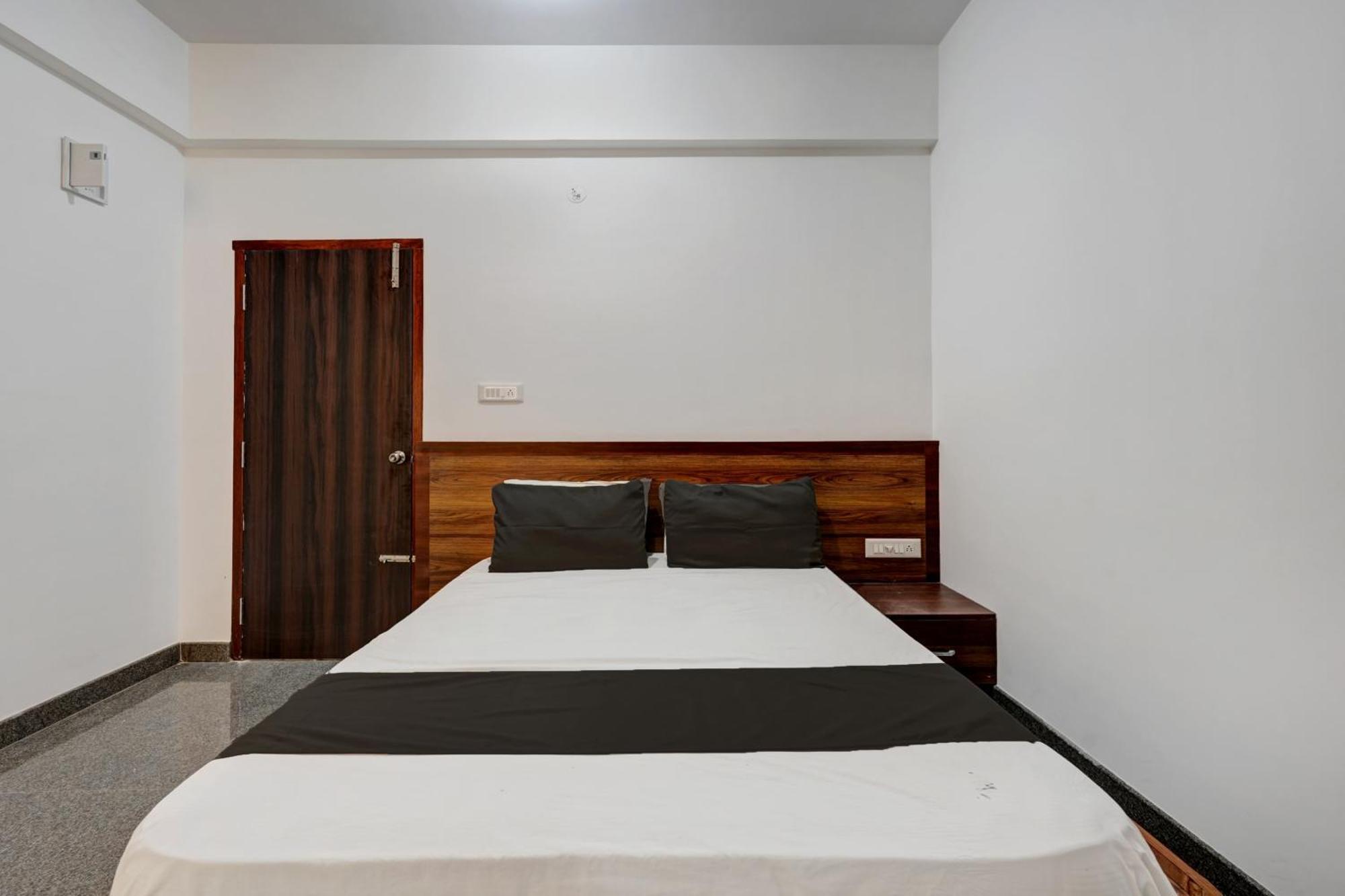 Oyo Hotel Bungalow Inn Lodging & Boarding Bangalore Luaran gambar