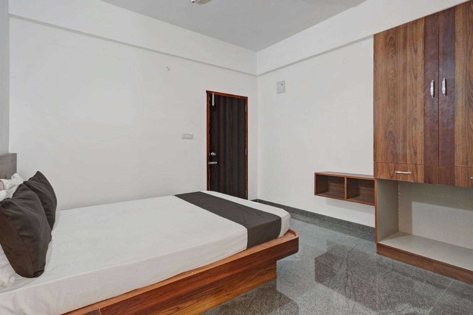 Oyo Hotel Bungalow Inn Lodging & Boarding Bangalore Luaran gambar