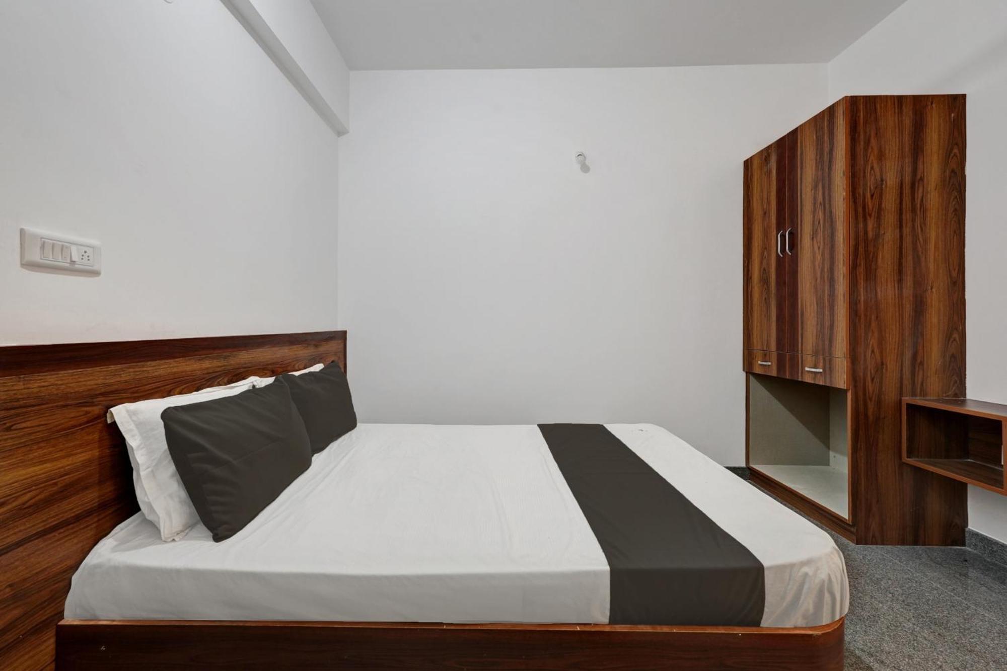Oyo Hotel Bungalow Inn Lodging & Boarding Bangalore Luaran gambar