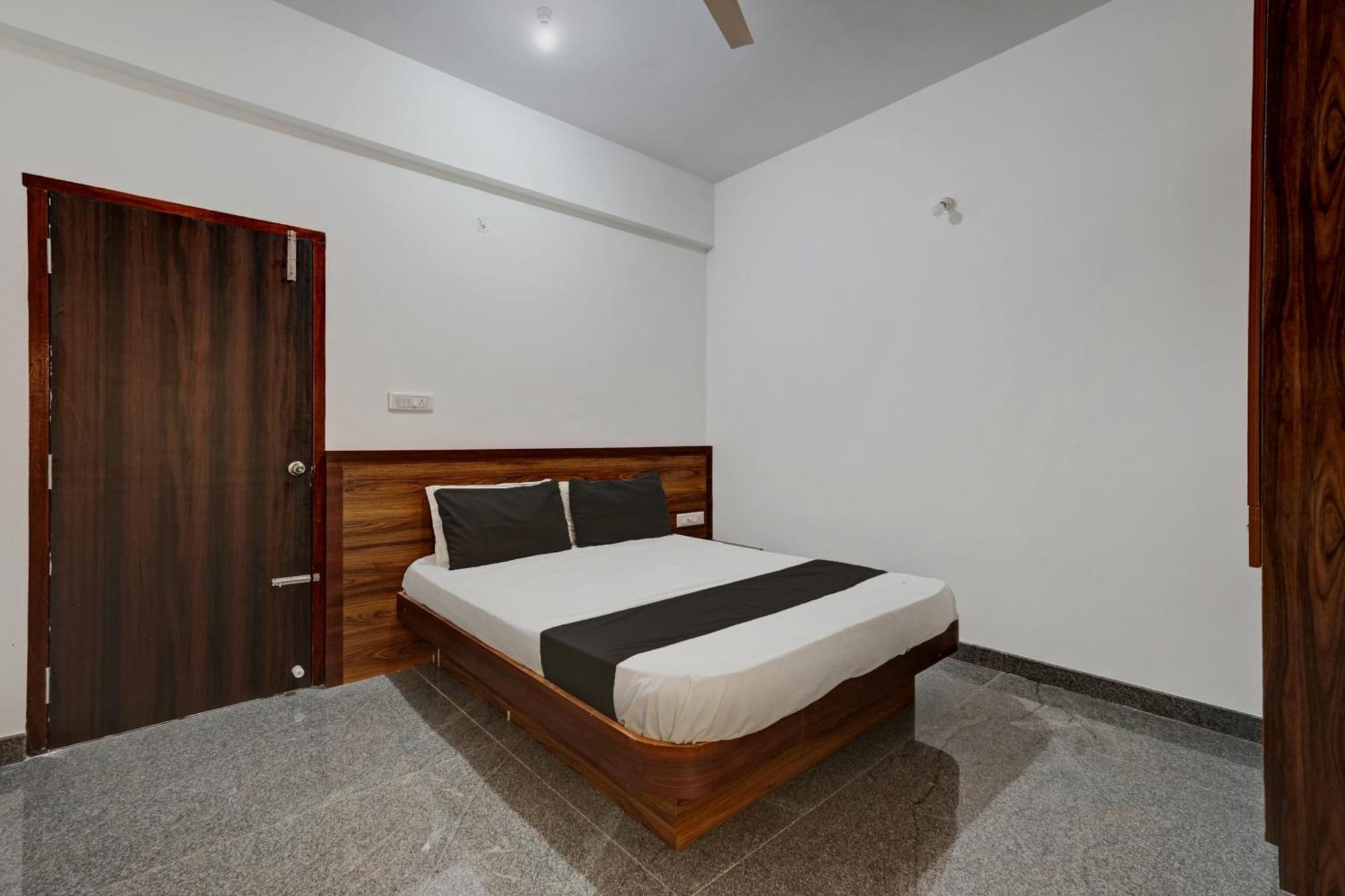 Oyo Hotel Bungalow Inn Lodging & Boarding Bangalore Luaran gambar